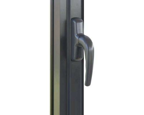 Poignée de fenêtre sur le cadre de fenêtre