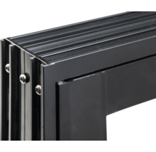 Vue détaillée d'un cadre de fenêtre en aluminium avec vis