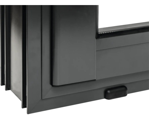 Vue détaillée d'une fenêtre coulissante en plastique