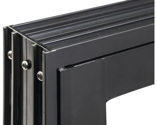 Vue détaillée d'un cadre de fenêtre en aluminium noir