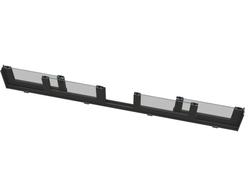 Fensterbank mit Glas und Halterungen