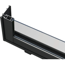 Querschnitt eines Aluminiumfensters mit Glaseinsatz