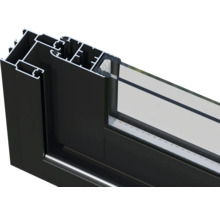 Vue détaillée d'un cadre de fenêtre en aluminium avec vitrage