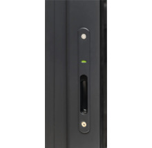 Detailansicht eines Schiebetürgriffs mit integrierter Wasserwaage und Schraubenbefestigung