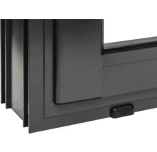 Vue détaillée d'une fenêtre en PVC grise