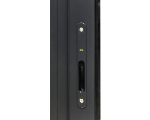 Detailansicht eines Fenstergriffs mit integrierter Wasserwaage