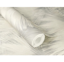 Un rouleau de papier peint avec un motif de plumes.