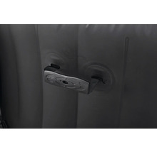 Poignée sur un spa gonflable