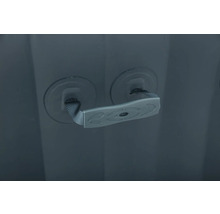 Vue détaillée d'un jacuzzi gonflable avec poignée