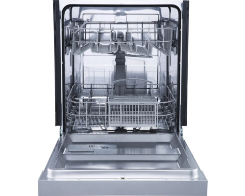 Geöffneter Geschirrspüler mit Besteckkörben und Geschirrkörben