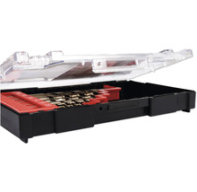 Jeu de forets dans une mallette en plastique ouverte