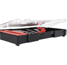 Bohrerset mit verschiedenen Bohrern in einem schwarzen Kunststoffkoffer mit transparentem Deckel.