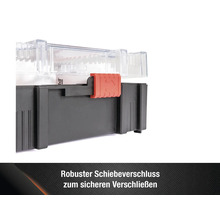 Detailansicht eines Werkzeugkoffers mit transparentem Deckel und Schiebeverschluss