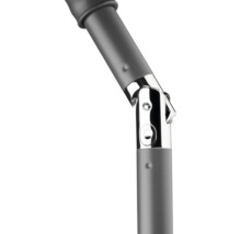 Detailansicht eines Sonnenschirmgelenks aus Metall