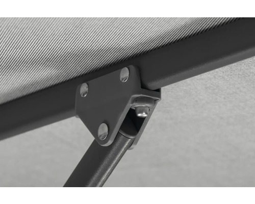 Gros plan sur une structure de pavillon grise avec des vis