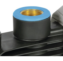 Gros plan d'un raccord de compresseur d'air comprimé avec filetage