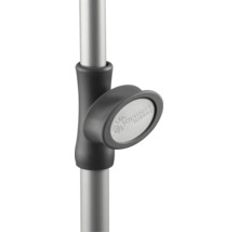 Detailansicht eines Sonnenschirmständers mit Schneider Schirme Logo