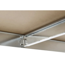 Detailansicht eines Deckels mit Metallrahmen und Befestigungsmechanismus