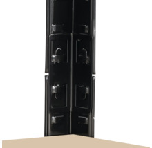 Detailansicht eines schwarzen Metallregalsystems