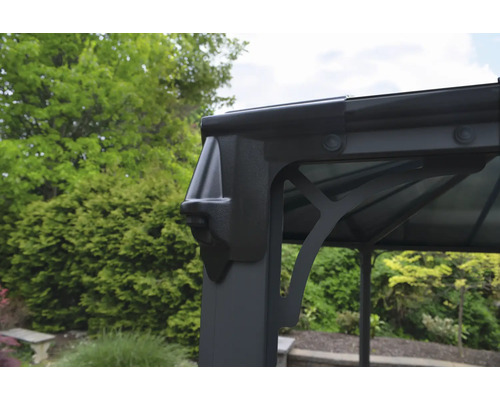 Vue détaillée d'un pavillon avec structure métallique