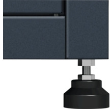 Gros plan d'un meuble avec un pied réglable pour la mise à niveau