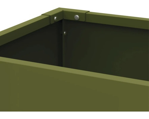 Detailansicht eines Gartenbeets aus Metall