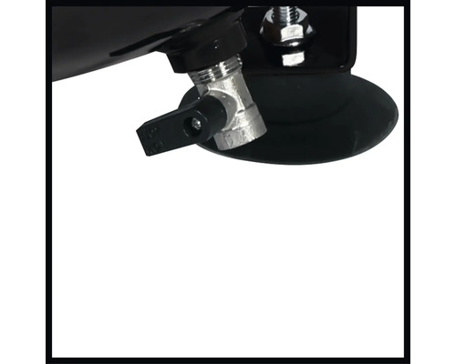 Gros plan d'un robinet de purge sur un réservoir d'air comprimé