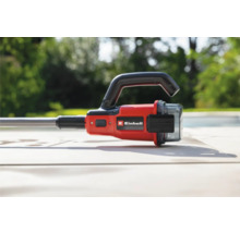 Nettoyeur de piscine sans fil Einhell sur une surface claire