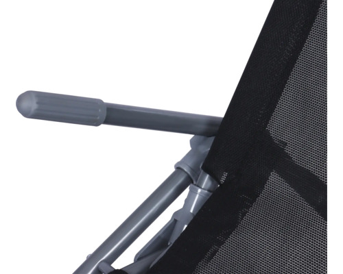 Vue détaillée d'une chaise de camping avec accoudoir et tissu en maille