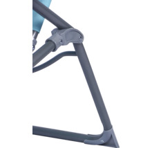 Vue détaillée des pieds d'une chaise de camping