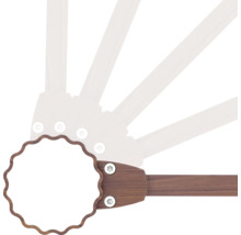 Vue détaillée d'un parasol avec baleines en bois et mécanisme rotatif