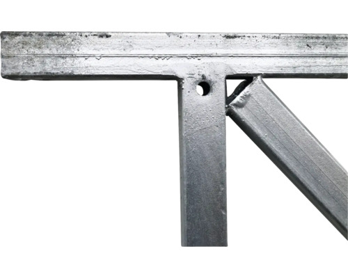 Detailansicht eines verzinkten Stahlrahmens mit Bohrung