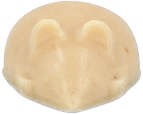 Einzelne Mandelform aus Marzipan