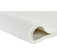 Gerollter Badteppich