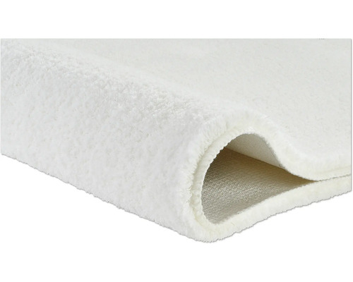 Gerollter Badteppich