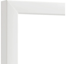 Ausschnitt eines weißen Bilderrahmens