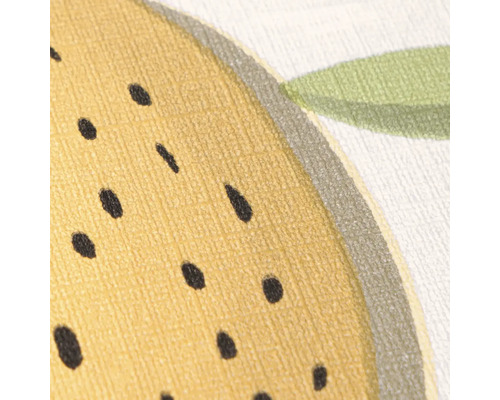 Vue détaillée d'un papier peint intissé avec motif de poire et structure en relief.