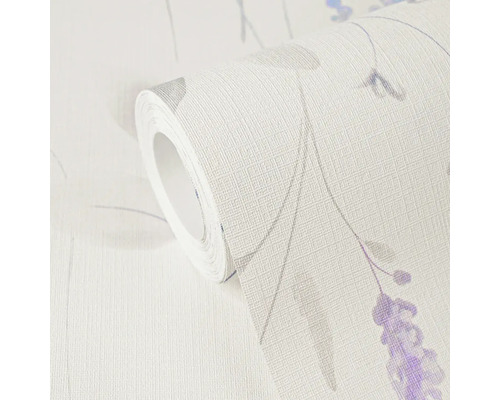 Vliestapete mit Lavendel-Motiv und feiner Struktur auf einer Rolle.