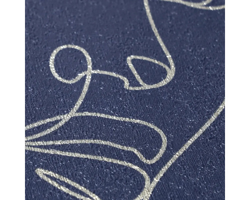 Strukturierte Tapete mit silbernen Metallic-Linien in einem abstrakten Muster.