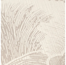 Gros plan d'un papier peint intissé structuré présentant un motif d'herbe délicat et des lignes verticales.
