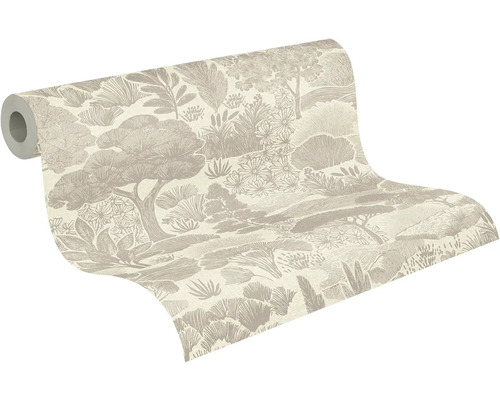 Papier peint beige partiellement déroulé avec motif de forêt et illustrations botaniques d'arbres et de plantes.
