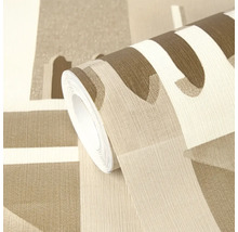 Vliestapete in Beige und Braun mit abstraktem, geometrischem Muster und strukturierter Oberfläche auf einer Rolle.