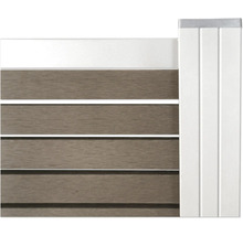 Detailansicht eines Zaunelements mit Holzoptik und Aluminiumpfosten