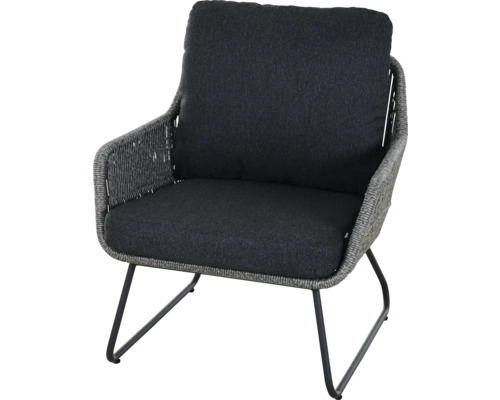 Fauteuil de jardin lounge avec tressage en corde gris, coussins anthracite et piètement luge en métal noir.