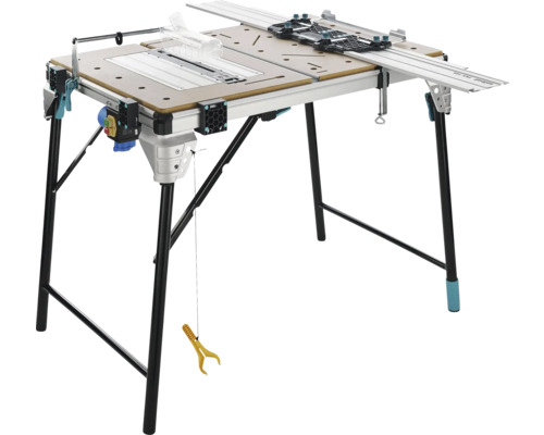 Wolfcraft Master Cut Multifunktionstisch mit Führungsschiene, klappbarem Untergestell und integriertem Geräteschalter.