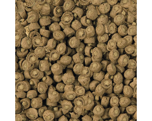 Nahaufnahme von Fischfuttergranulat