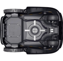 Unterseite eines Stiga Mähroboters mit Rädern und Schneidwerkzeugen