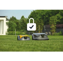 Zwei Rasenmähroboter auf Rasen mit Schloss-Symbol