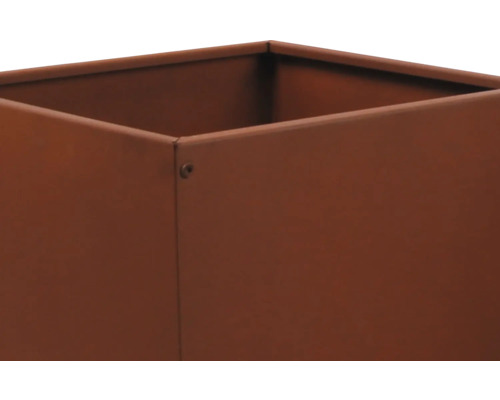 Viereckiger Pflanzkasten aus Metall