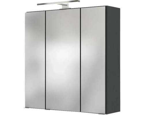 Dreitüriger Spiegelschrank für das Badezimmer mit LED-Aufsatzleuchte.
